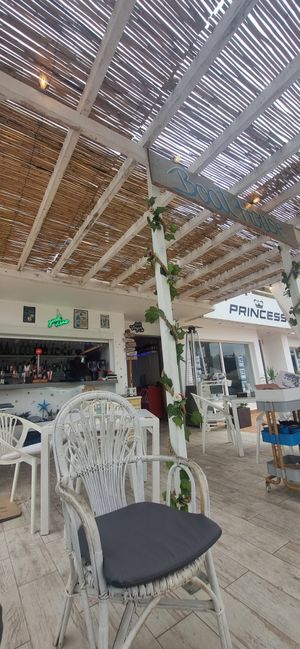  at Boat House Bar in Mallorca