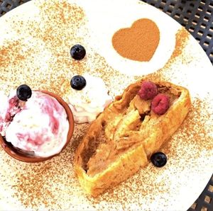  at Boat House Bar in Mallorca