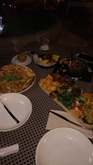 Tapas and Pizza 😋 at Boat House Bar in Mallorca