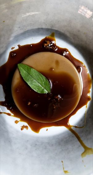Flan de ajo negro con guarapo y polvo de caramelo at Plantae Gastrobar  in Tenerife