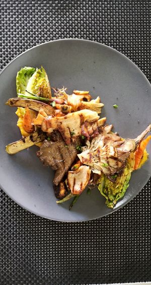 Parrillada de mini verduras y setas de la isla, con puré de batata de lanzarote at Plantae Gastrobar  in Tenerife
