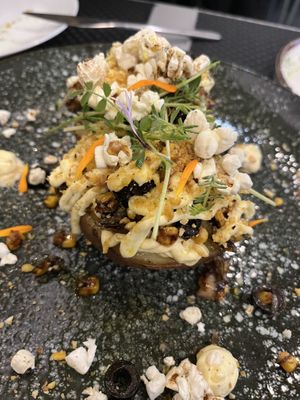 Patata rellena con palomitas  at Plantae Gastrobar  in Tenerife