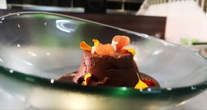 Mousse gelificada de chocolate con agua de rosas y pétalos de flores at Plantae Gastrobar  in Tenerife