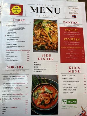 English language menu   at Yoya's Thai Kitchen in Albufeira