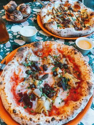 4 seasons, telling porkies, dough balls, garlic dip & spicy maple dip 🥵   at Purezza in Bristol