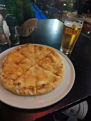 Vegan margarita Pizza at Front Bar in Munxar