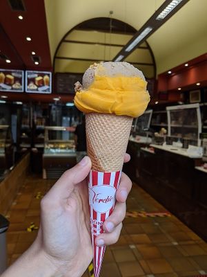 vegan turron and apricot ice cream at Turrones Helados Federico Verdú in Gijon