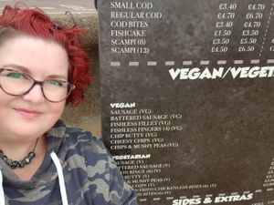 Banana blossom Fsh, v sausage and even cheezy chips on the menu. Fsh n chips for a fiver, good portion too. at Elliot's Fish & Chips in Hunstanton