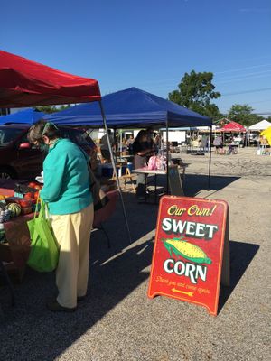 Vendor’s stand at Geauga Fresh Farmers Market in Chagrin Falls