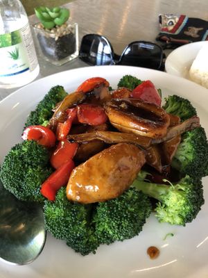 Korean BBQ chick with broccoli and peppers  at VeggiEAT - Summerlin in Las Vegas