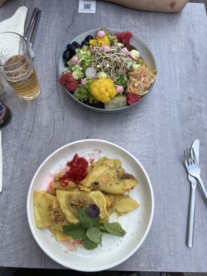 Glückstein Bowl und Kartoffelsalat mit Maultaschen  at Glückstein in Mannheim