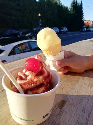 Sundae et gelato at La Face Nord in Val-david