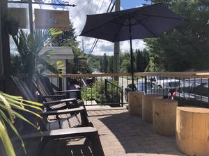 Patio at La Face Nord in Val-david