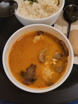 Chicken curry (plant based as well) + A bit spicy at Zuppa in Madrid