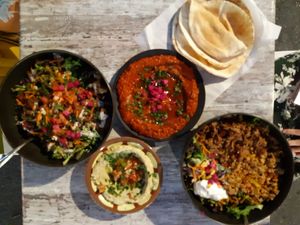 Les plats sont extrêmement copieux en plus! at Sham - Mont Royal in Montreal