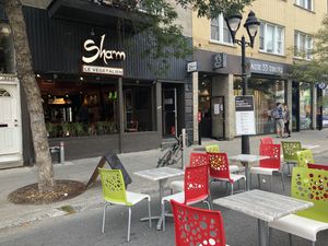 Restaurant and patio at Sham - Mont Royal in Montreal