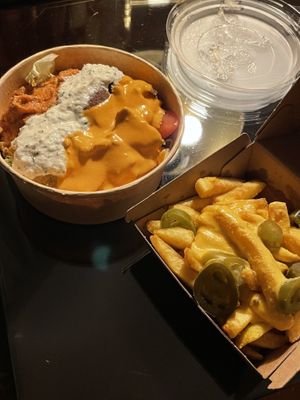 Whöner and chili cheese fries @ Veganbar, Bremen at Veganbar in Bremen