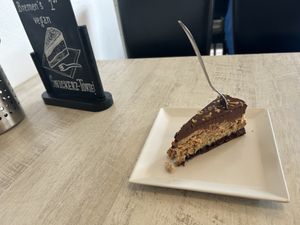 Snickerz Torte  at Veganbar in Bremen