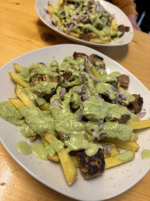 Stuffed Fries mit Soja-Steakstreifen ⭐️⭐️⭐️⭐️⭐️  at Veganbar in Bremen
