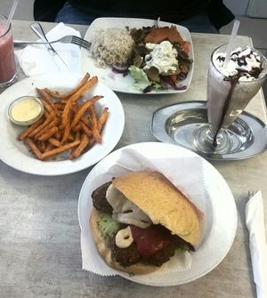 Falafel/Wöner/";milk";shake at Veganbar in Bremen