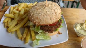 Falafel burger at Veganbar in Bremen
