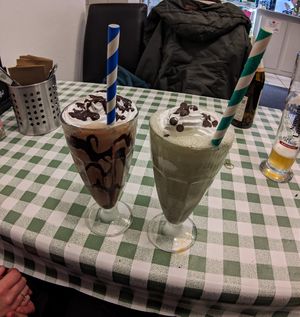 Schoko und Mint Choco Drop Milkshake at Veganbar in Bremen