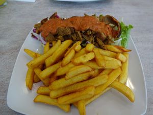 The classic whöner menu at Veganbar in Bremen