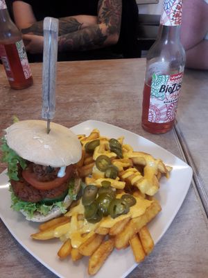 Burger and Chillie Fries at Veganbar in Bremen