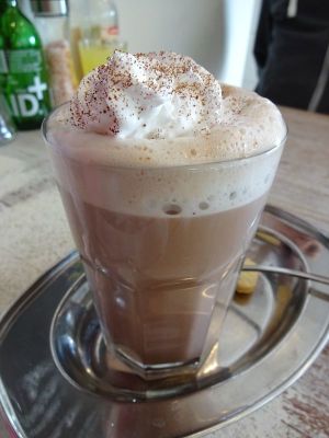 chocolate with cream at Veganbar in Bremen