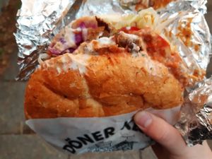 Vegan döner with (new) cocktail sauce - currently only takeaway at Veganbar in Bremen