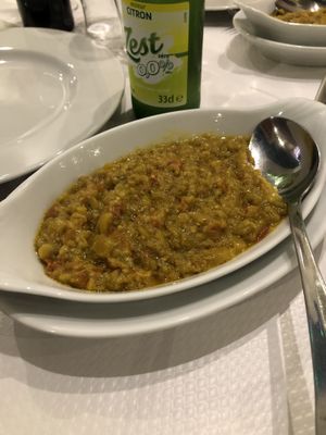 4 EL Linsen Dal für 15 €    at Taj Mahal in Givet
