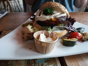 vegan spicy burger at De Zeemeeuw in Noordwijk