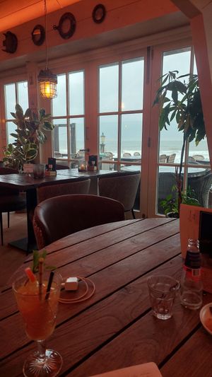  at De Zeemeeuw in Noordwijk