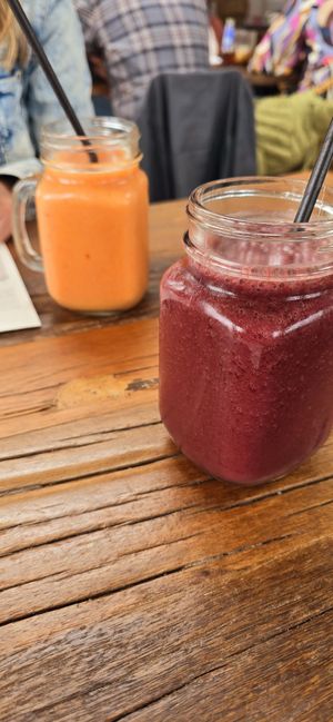 Acai/ banana smoothie and strawberry/ mango smoothie at De Zeemeeuw in Noordwijk