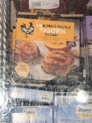 Vegan frozen pastry  at Bioladen Lebenskunst in Freising