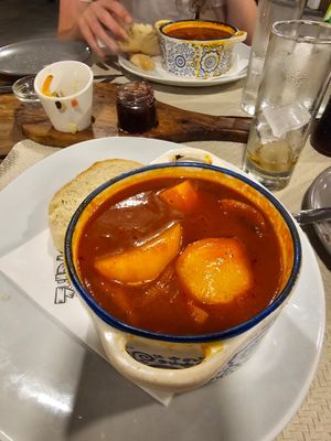 Veganes Mushroom Stifado at 3 Pigs in Rhodes