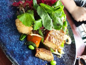 Glasnudeln mit veganer Ente  at Veganese Quan Chay in Leipzig