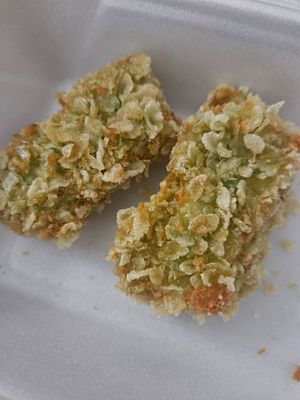 Tempura Tofu:
Tofu im knusprigem Reisflockenmantel und Süß-Sauer-Dip at Veganese Quan Chay in Leipzig