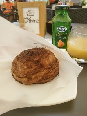 Rustico leccese con pomodoro e besciamella vegetale at Caffè Alvino in Lecce