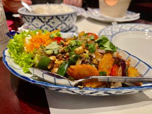 Kratiem met Thaise looksaus, extra groenten en rijst at L'Exotique in Blankenberge