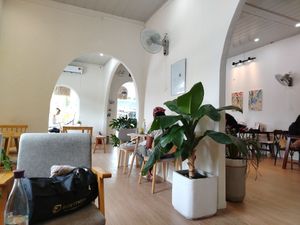 Nice place, friendly staff... Smoothie bowl. Salad and poke bowl bouddha ans mango smoothie on pictures above  at KURUMI in Da Nang