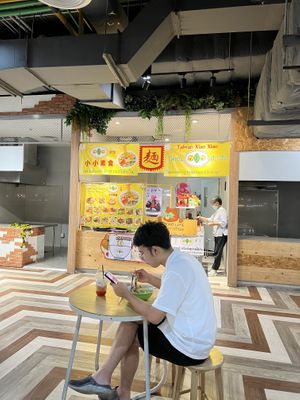 Very nice staff, I recommend tea leaf egg  at Taiwan Xiao Xiao in Bangkok