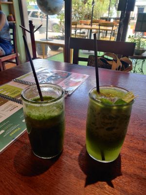 Daikiri + mojito mocktels at BaoVegan in Cancun