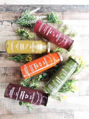 Fresh Fruit Juice, 100% natural, no added preservative. at Friendster Hub in Petaling Jaya