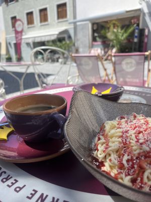 Coffee and vegan Spagetti Napoli ice   at D' Eisprinza z' Bludaz in Bludenz