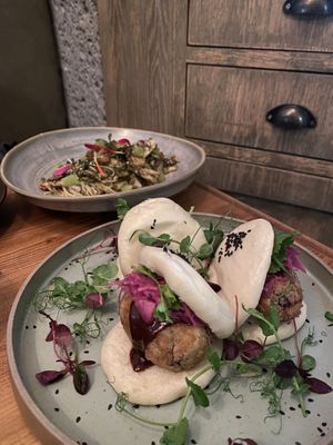 Tasty baos at Duli in Shanghai