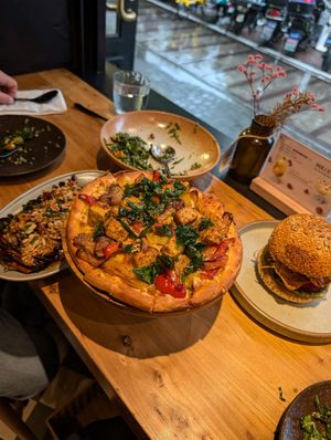 Tahini mushrooms, beyond meat burger, pizza at Duli in Shanghai