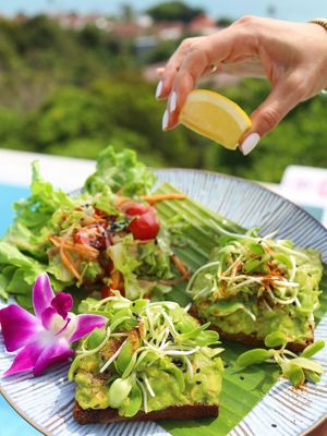 Avocado smash toasts at Bluerama in Koh Phangan