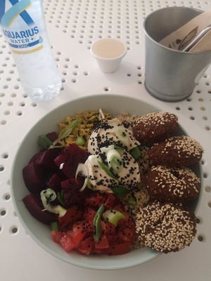  at Tahina Bite in Budapest