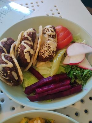  at Tahina Bite in Budapest